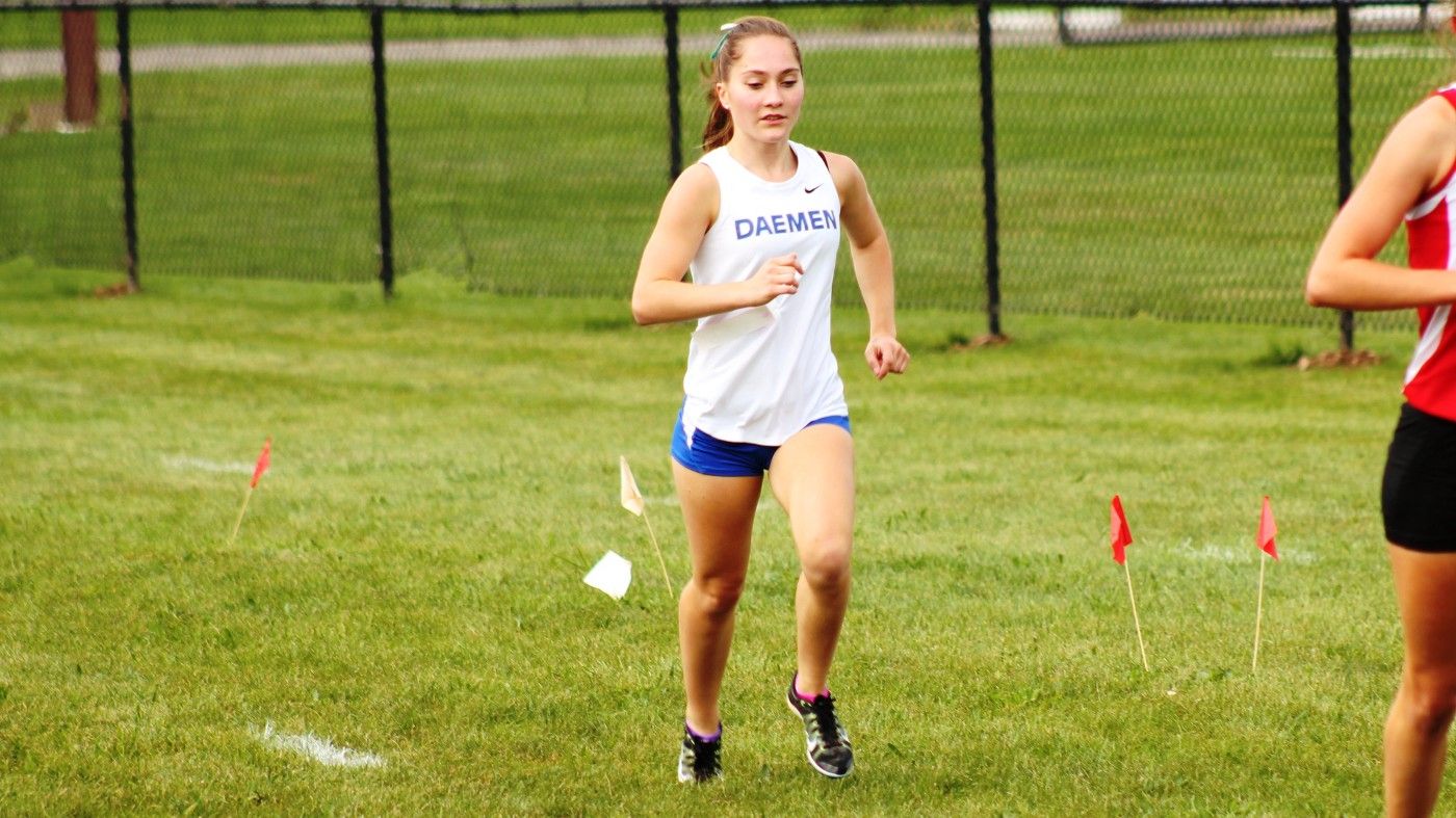 Outdoor Field; Female runner; Race