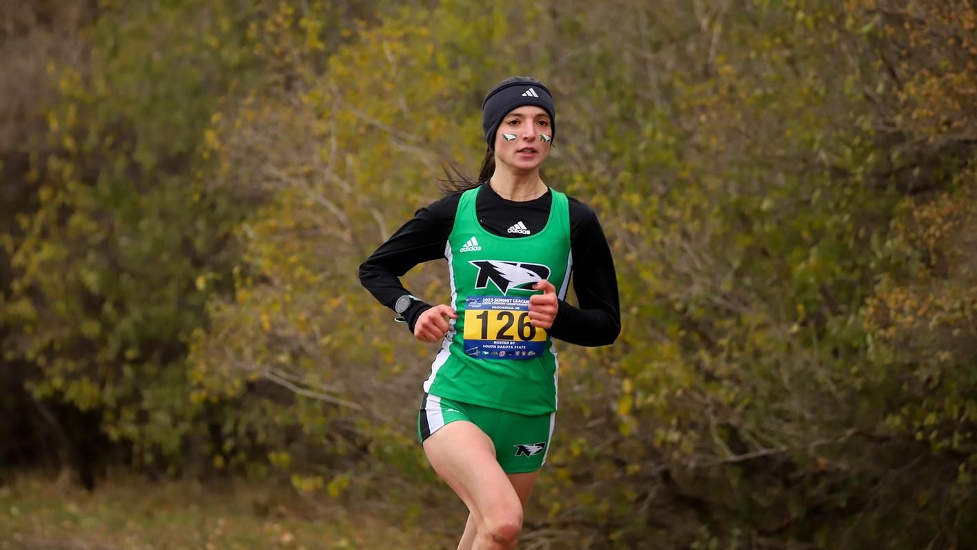 Yonca Kutlak winning the Summit League Cross Country (XC) title