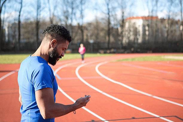 Why Streamline Athletes and not a recruitment agency